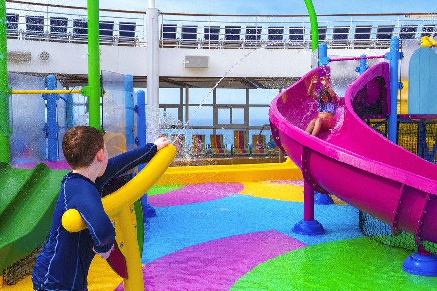 Royal Caribbean International, Symphony of the Seas, Splashaway Bay 2.jpg